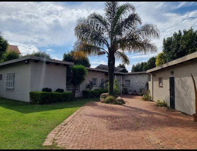4 BEDROOM HOUSE FOR SALE IN GARSFONTEIN